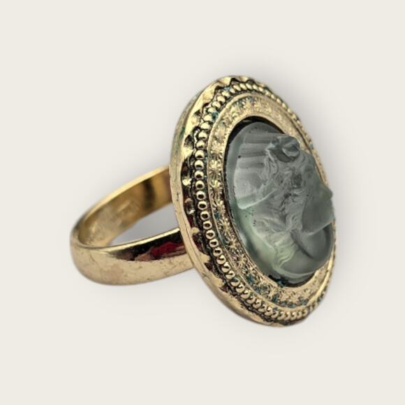 Vintage Whiting and Davis Glass Cameo Ring β Collectible Adjustable Gold Tone - Picture 3 of 8
